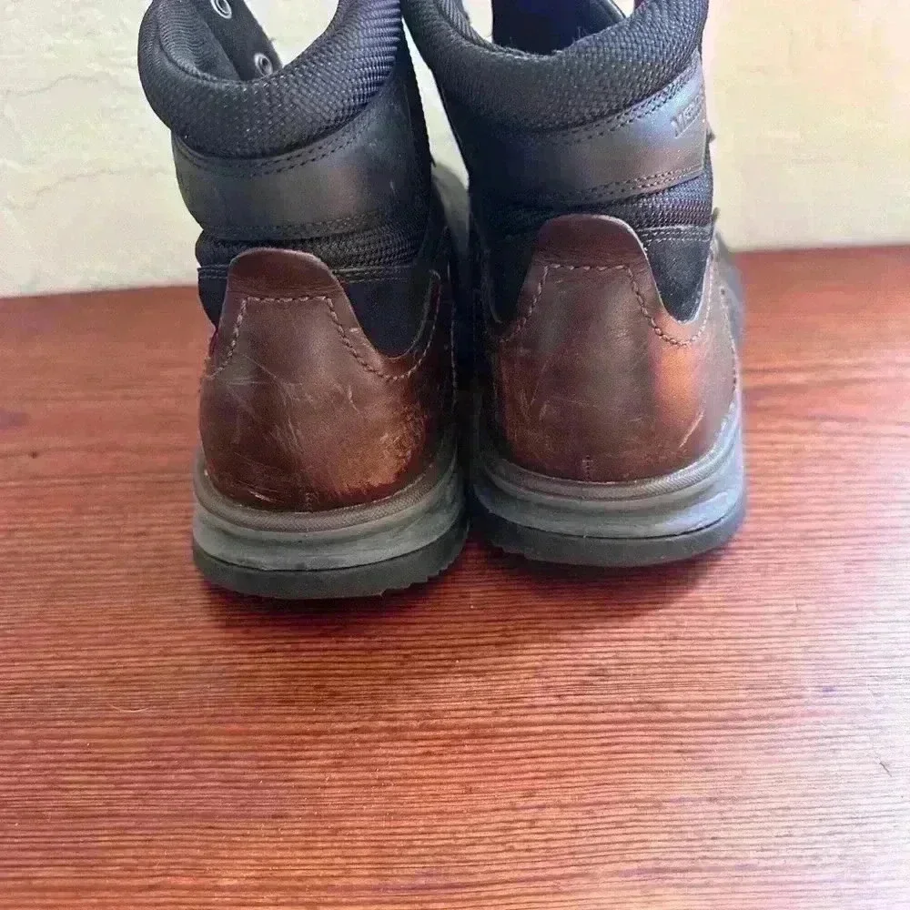 Men’s Merrell Black Boots Used Size 11